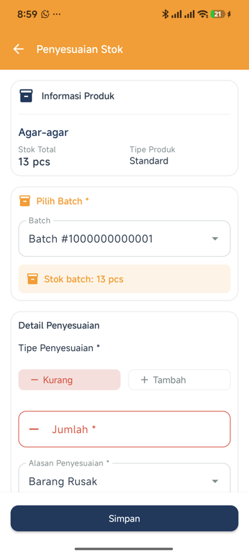Form Penyesuaian Stok — Informasi Produk dengan Stok Total dan Tipe Produk, Pilih Batch dengan sisa stok batch, lalu Detail Penyesuaian berisi tombol Kurang dan Tambah, kolom Jumlah, dan dropdown Alasan Penyesuaian